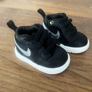 Jordan 1 Low Alt SE Baby Shoes